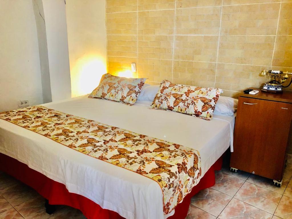 Antigua Calle Almudena Hotel Картахена Экстерьер фото